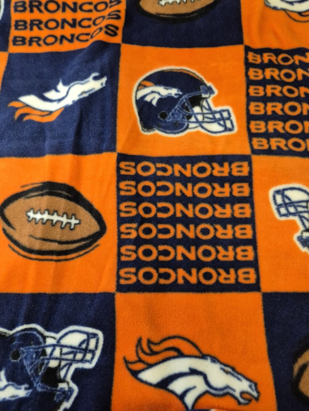 Denver Broncos Fleece Fabric – 2002 NFL Licensed – 78x60"